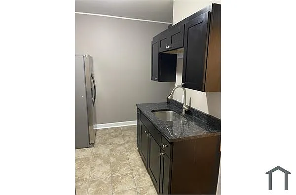 Building Photo - 4224 W Jackson Blvd #1F