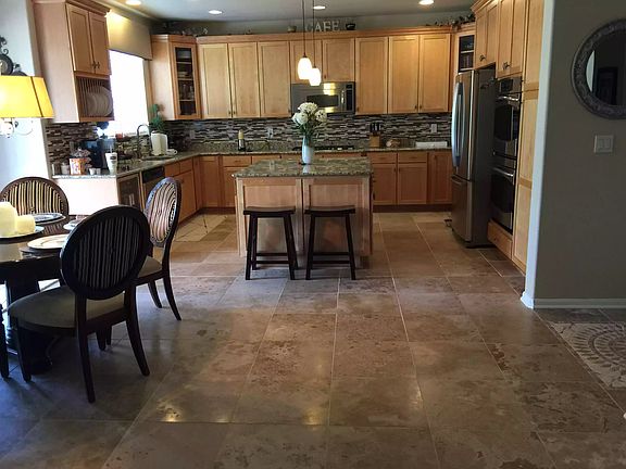 Ktichen & Eating Area