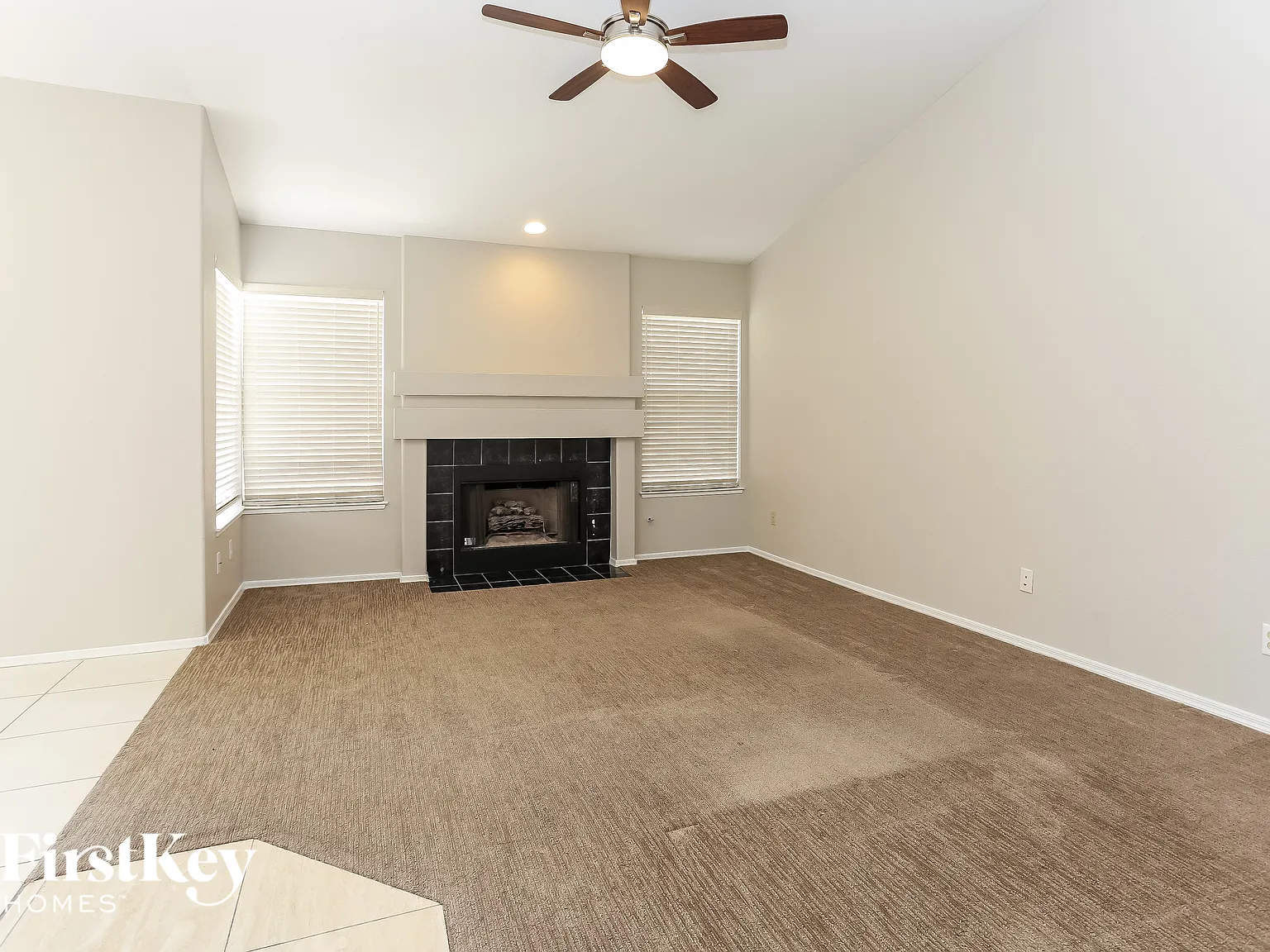 3 bed, 2.0 bath, 1812 sqft, $2,625 — Photo 2