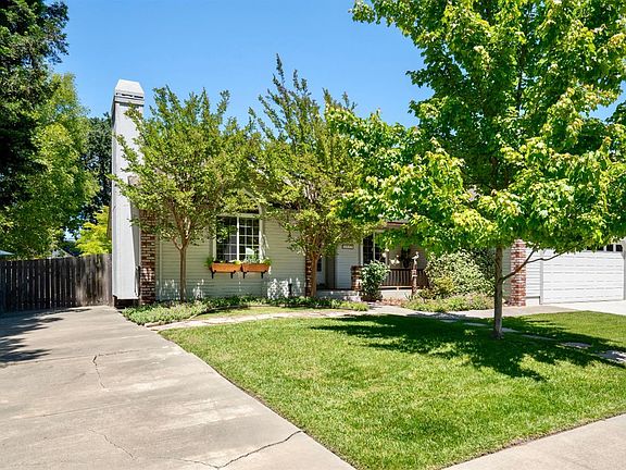 4th image of 5079 Charmian Drive