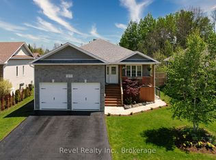 37 Marilyn Ave N, Wasaga Beach, ON L9Z2X8