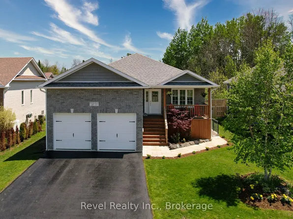 37 Marilyn Ave N, Wasaga Beach, ON L9Z 2X8