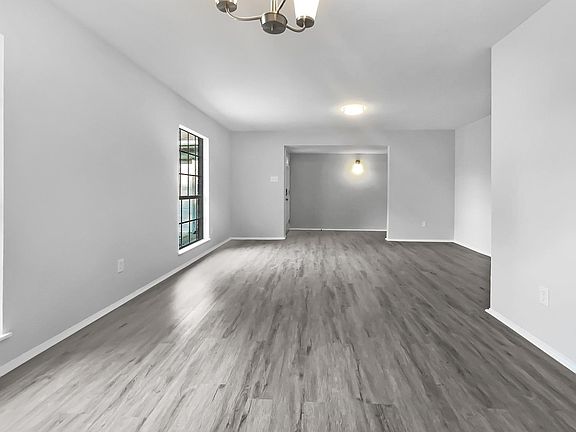 3rd image of 16915 Grampin Dr