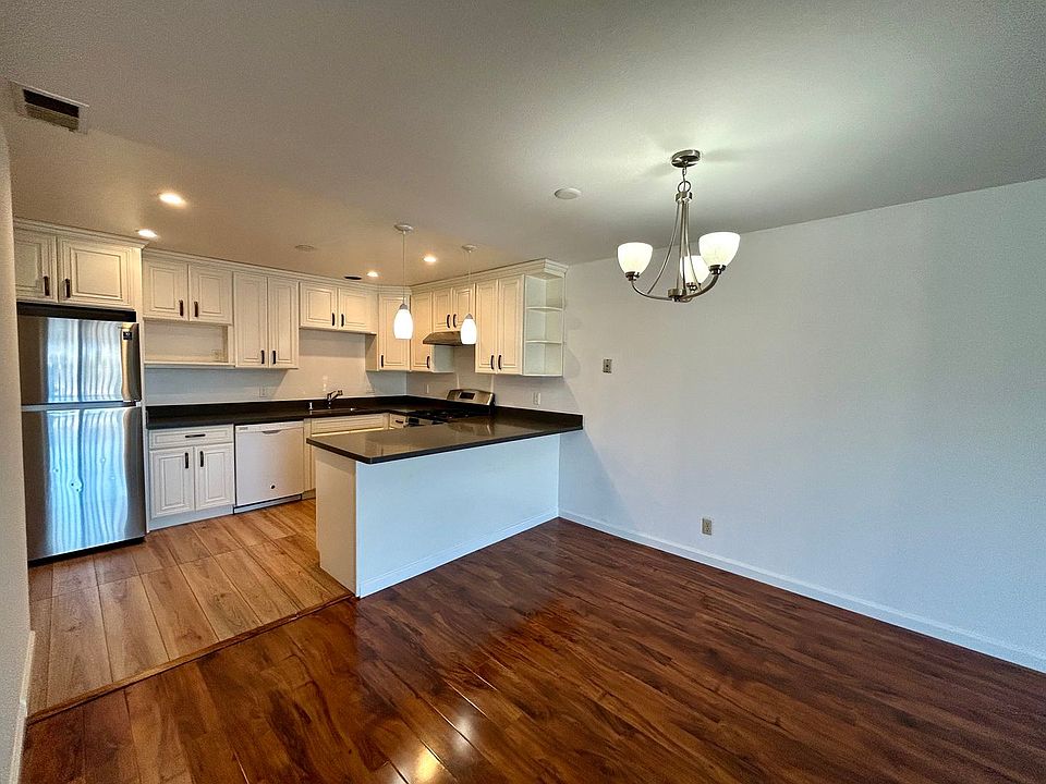 1st image of 2272 Lombard St APT 1