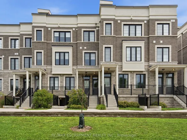 383 Dundas St E #49, Hamilton, ON L8B 1X6