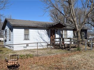 809 W Locust St, Tecumseh, OK 74873