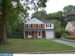 521 Meadow Ln, Oreland, PA 19075