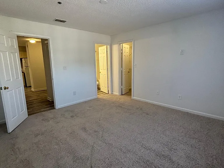 Wesley St. Claire Apartments at Lawrenceville — Photo 186