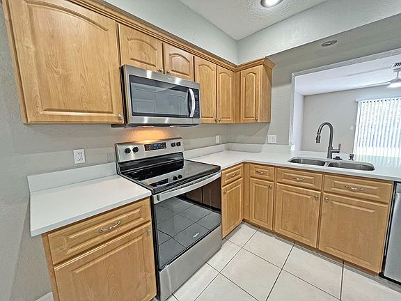 5th image of 16510 Lake Brigadoon Cir