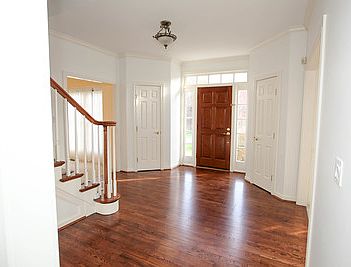 3rd image of 6626 Ridgeview Ct