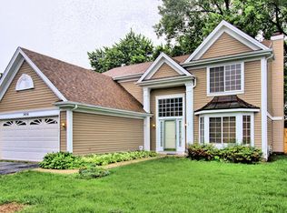 1456 Bur Oak Cir, Aurora, IL 60506