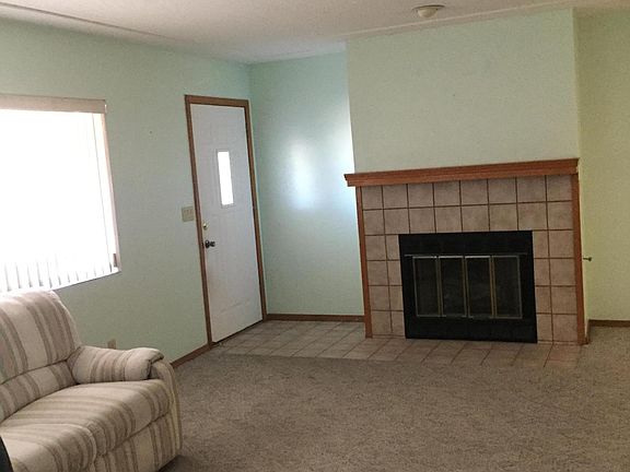 3rd image of 1539 S Arrowhead Lane