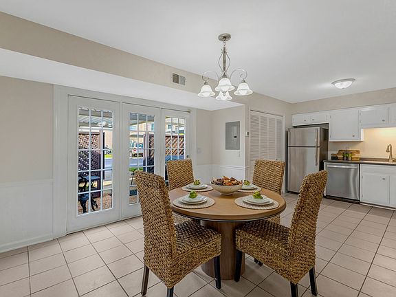 2nd image of 1011 Murfreesboro Rd Unit B2