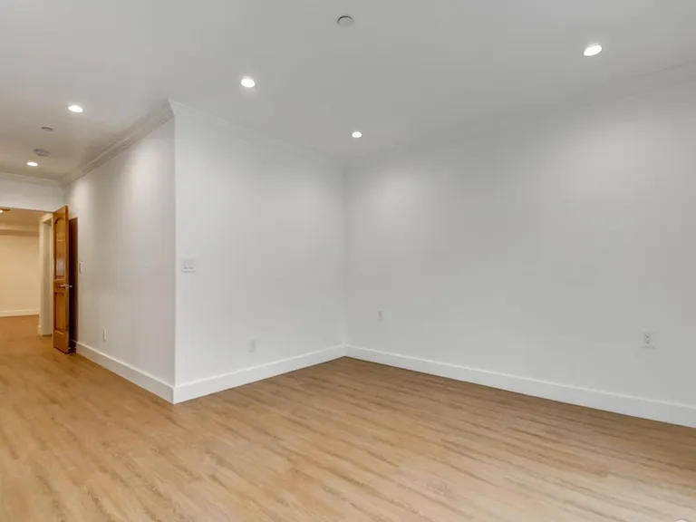 62 Vernon St — Photo 10