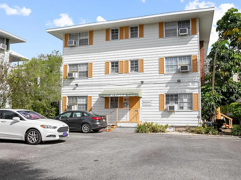 210 E Morse Blvd #1-33 — Photo 11