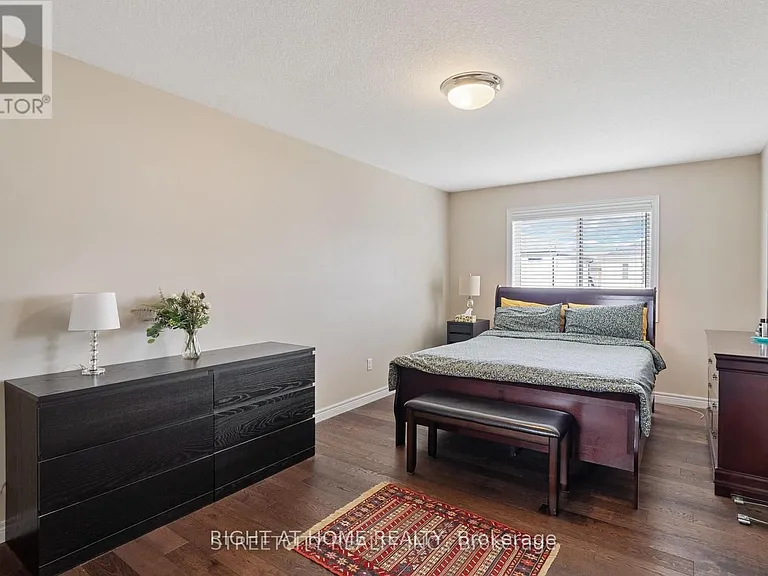 402 Tansbury St N — Photo 20