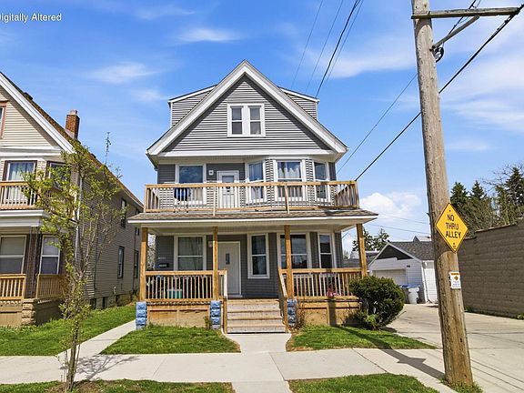 2nd image of 1322 W Dakota STREET #1322A