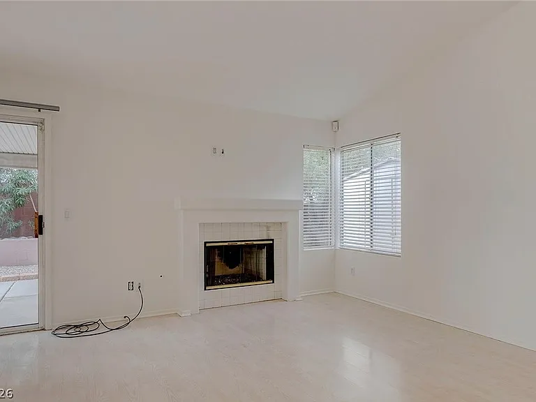 7225 Scenic Hills Dr — Photo 8