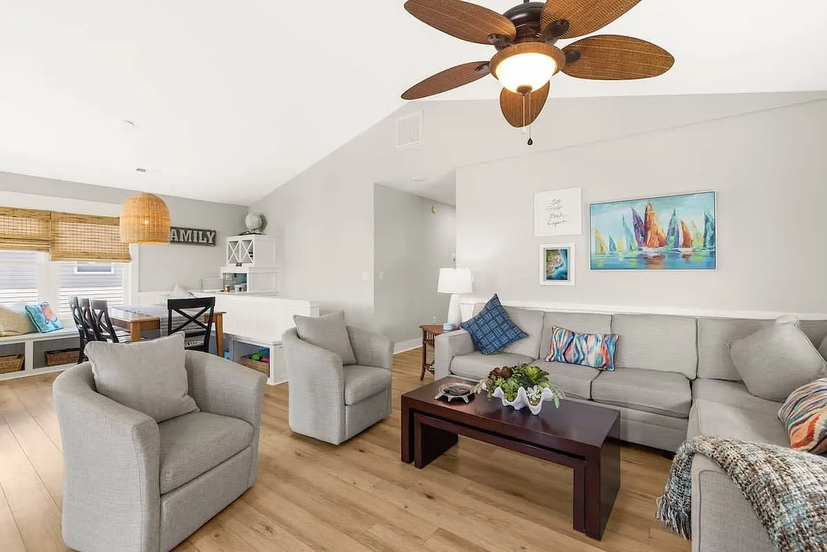 6 bed, 1479 sqft, $3,000 — Photo 3