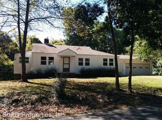 812 Grand Ave, Muscle Shoals, AL 35661