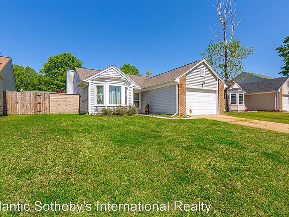 2nd image of 1308 Darien Ct