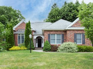4 Hilton Ct, Loudonville, NY 12211