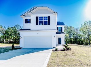 69 Onslow Ct, Spring Lake, NC 28390