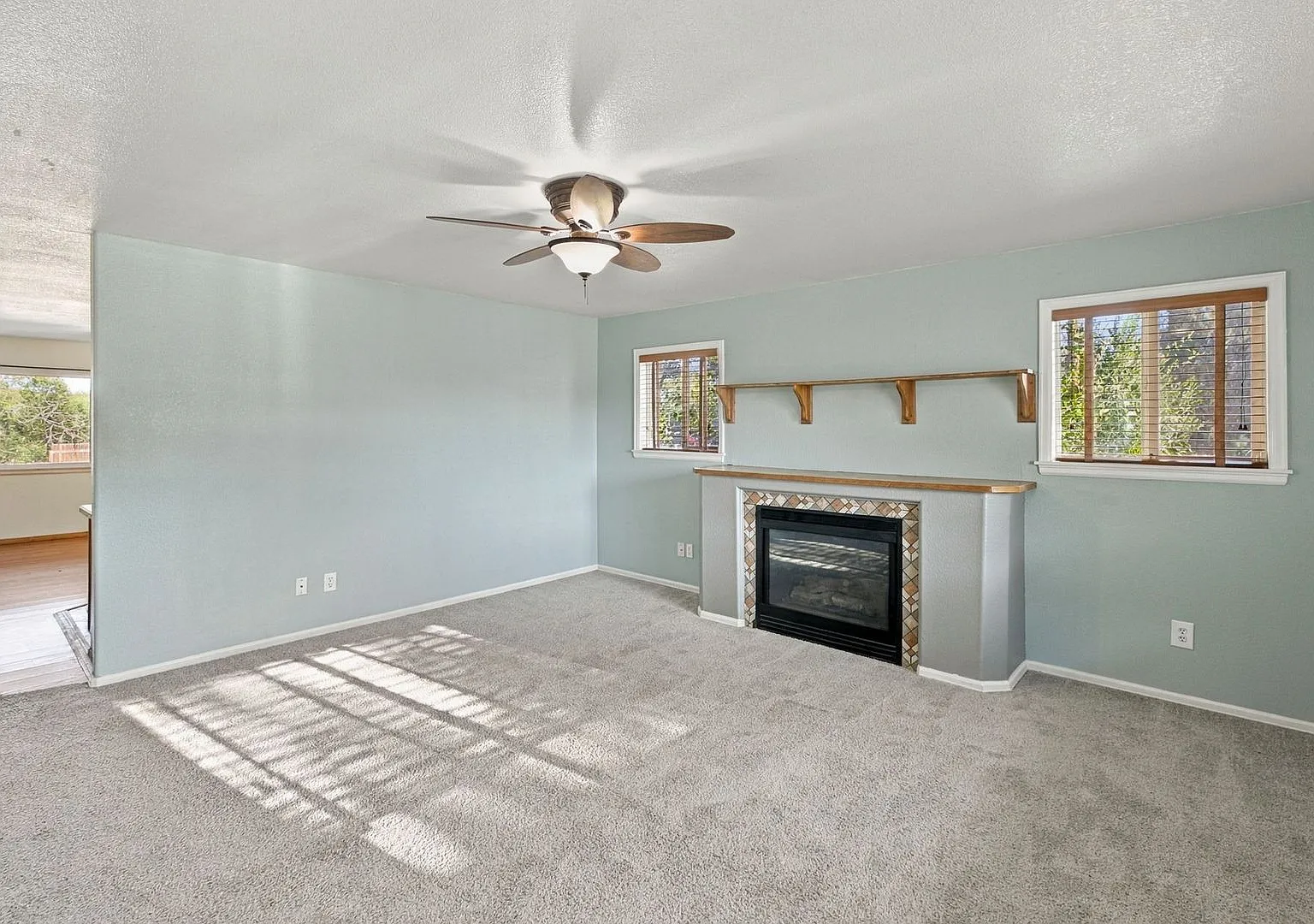 3 bedroom Ranch on Oversized lot in Fountain Valley — Photo 3