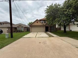 2325 Shady Tree Ln, Conroe, TX 77301