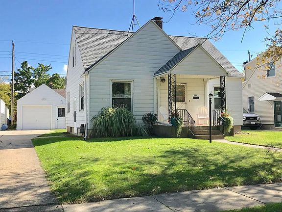 3rd image of 2605 Willa Dr
