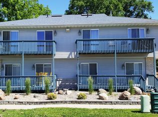 921 W 20th Street, Cedar Falls, IA 50613