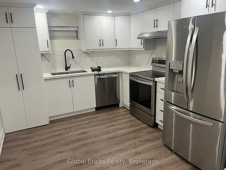 43 Gartshore Dr — Photo 10