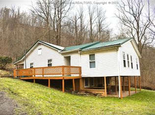 72 Boyz Ln, Charleston, WV 25320