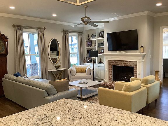 3rd image of 3104 Torrey Pine Ln