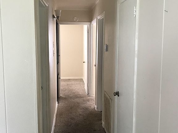 3rd image of 1037 Shirley Ln