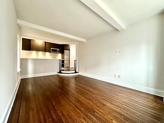 3rd image of 1080 Amsterdam Ave APT 502