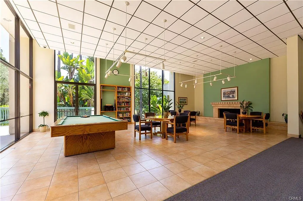 2 bed, 1271 sqft, $3,400 — Photo 3