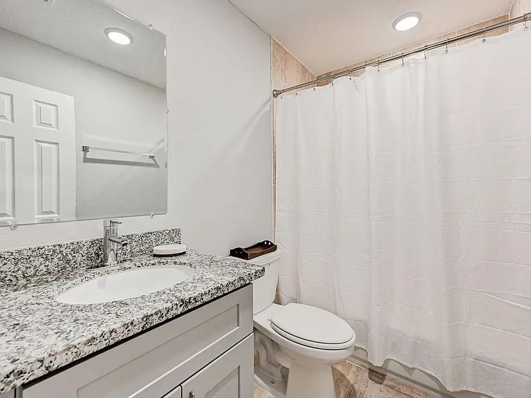 1017 N Lane St #A — Photo 19