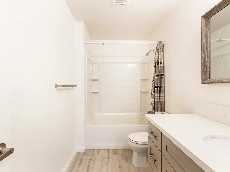 2452 S Centinela Ave #5 — Photo 17
