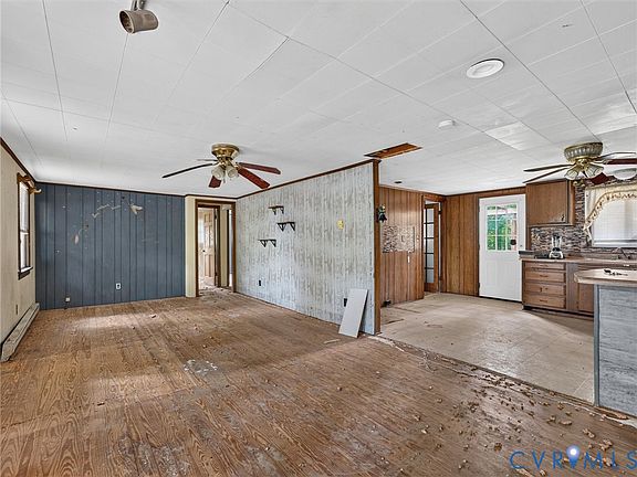 3rd image of 64 Lakeside Dr