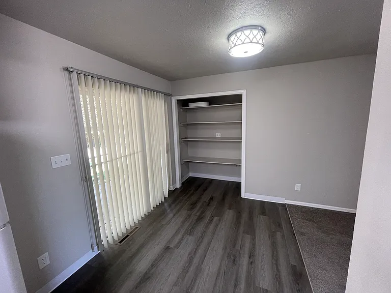 1539 Pratt St — Photo 5