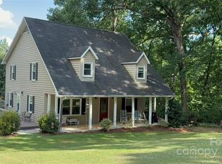 715 Hester Dr, Dallas, NC 28034
