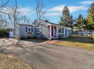 185 Gosnold St, Hyannis, MA 02601