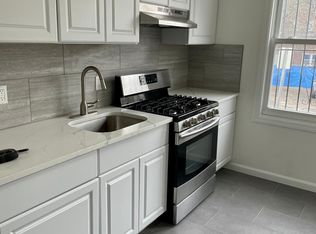 88 Abinger Pl #1R, Newark, NJ 07106
