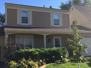 29W401 Greenbriar Ln, Warrenville, IL