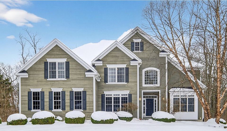 1st image of 55 Whispering Pines Dr
