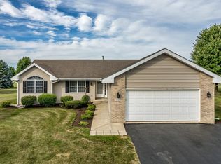 9645 Roanoak Dr, Rockford, IL 61107