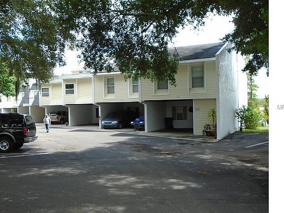 3rd image of 2237 9th St SE