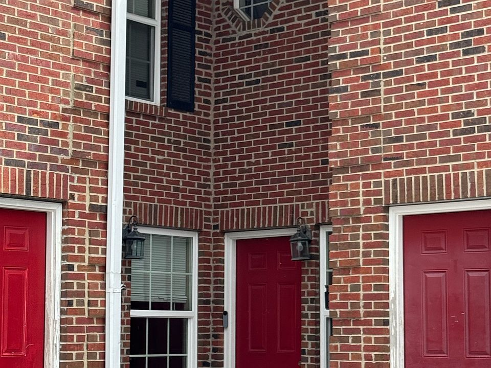 2nd image of 327 High St #C