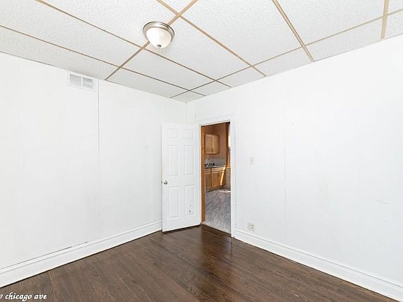 2nd image of 1461 W Chicago Ave #1225